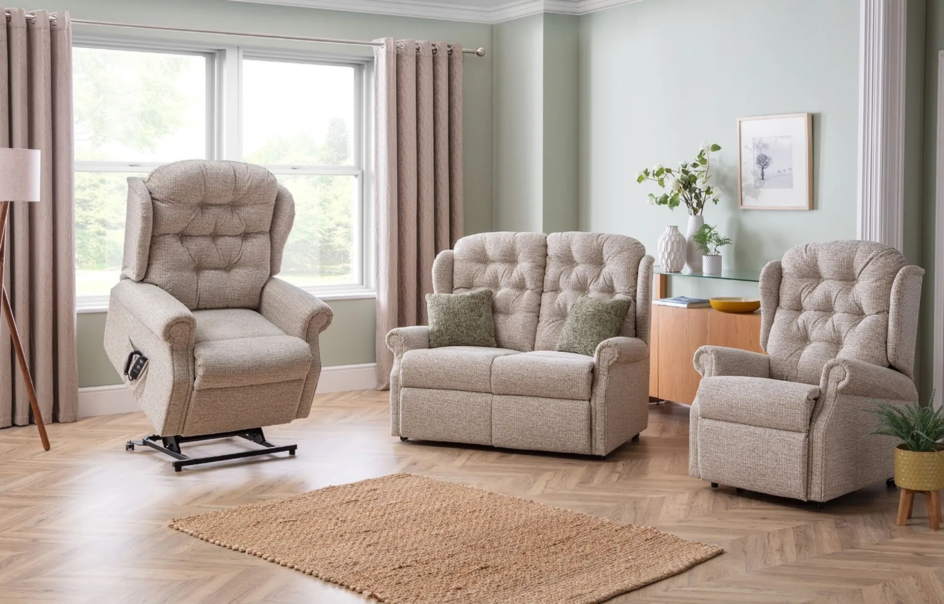 Single Motor Rise & Recliner Chairs in Hampshire